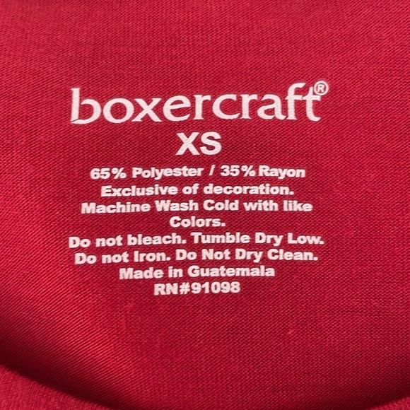 Red shirts size small - Picture 3 of 3